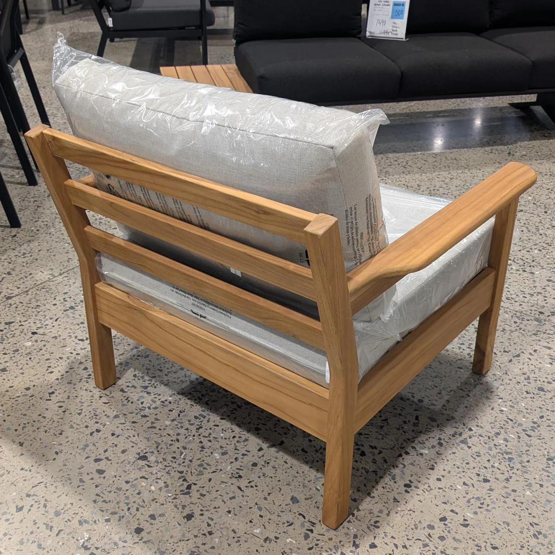 Fauteuil Helsinki en bois teck - Démonstrateur avec imperfections - Image 2