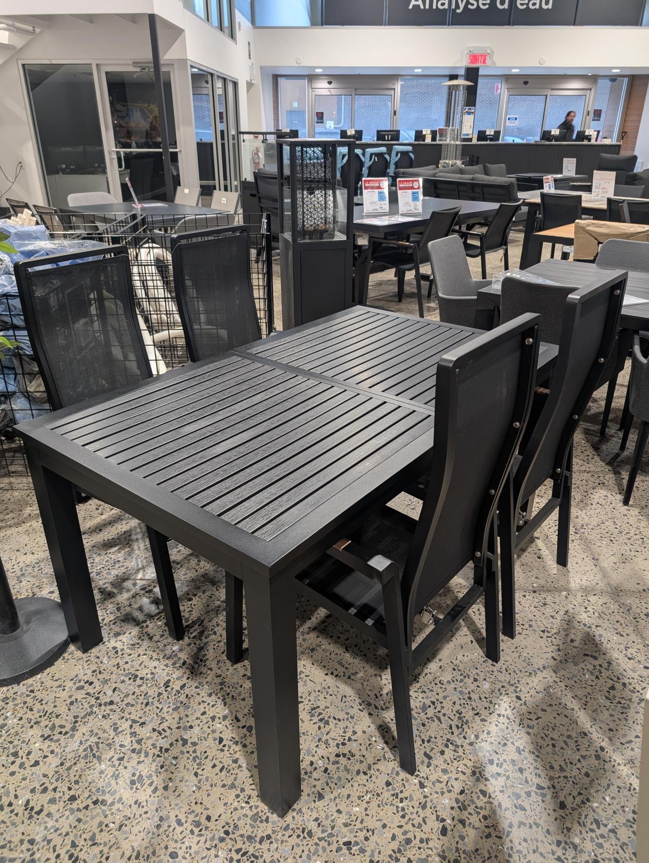 Table à dîner Royale noir - Démonstrateur avec imperfections